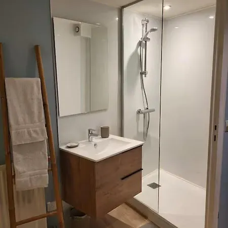 Les Glycines, T2 Near Downtown Apartamento