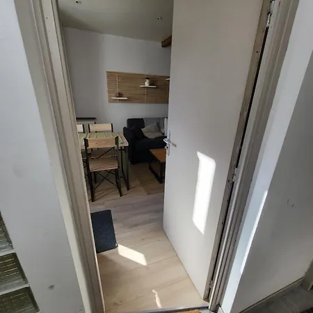 Les Glycines, T2 Near Downtown *