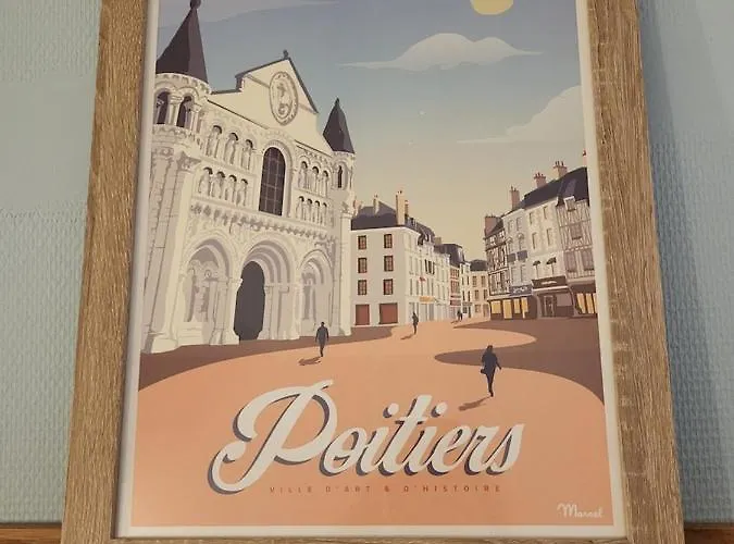 Les Glycines, T2 Near Downtown Apartment Poitiers